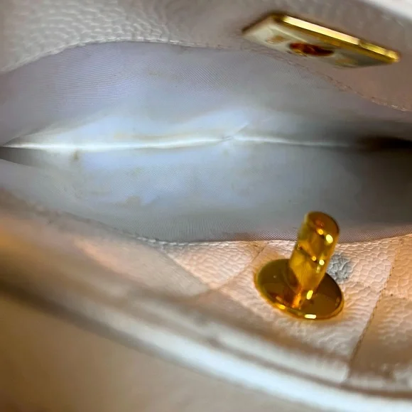 SOLD Small Vintage CHANEL White Caviar Camera Bag - Picture 12 of 16